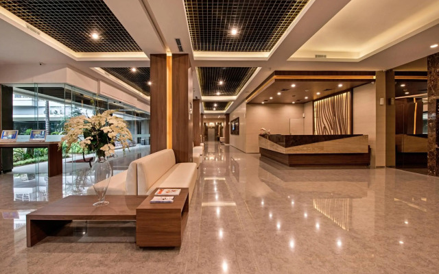 Grand Whiz Hotel Poins Simatupang Jakarta