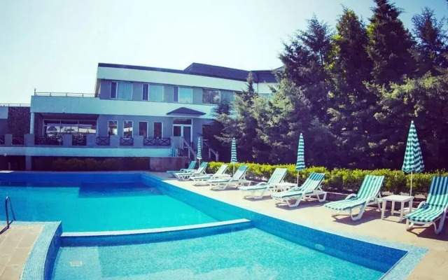 Отель Holiday Village