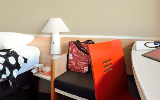 ibis Dieppe Val Druel