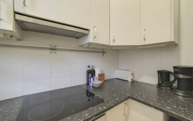 Lovely 2bed W/terrace in Lesseps, Near Park Güell