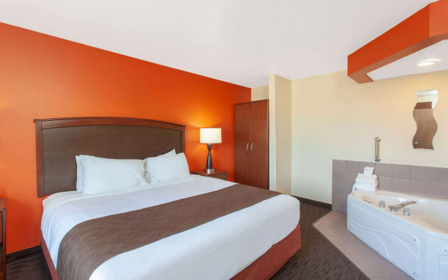 AmericInn by Wyndham St. Cloud MN I-94