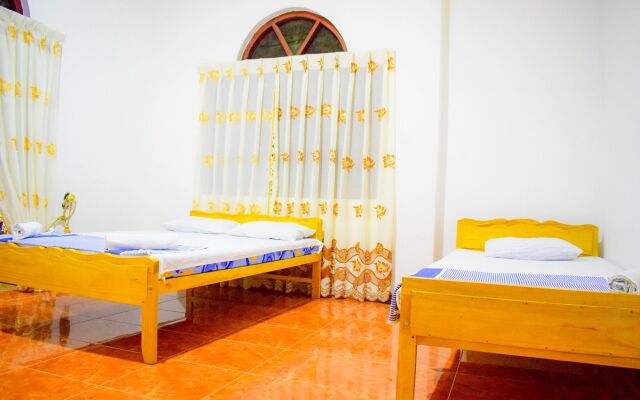 Unique View Hotel - Hostel