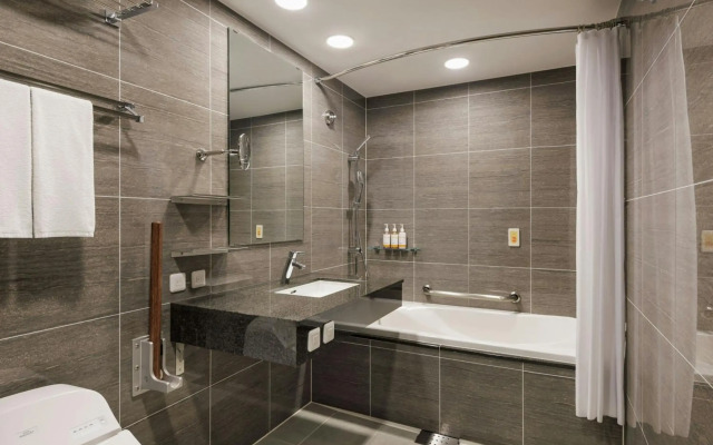 Four Points Flex by Sheraton Yokohama West