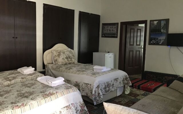 Aslan Guest House