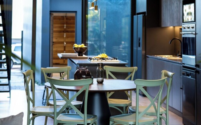 The Woods Luxury Homes - Elaleni Estate