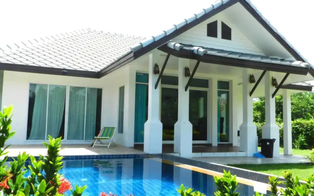 Cha-am Pool Villa