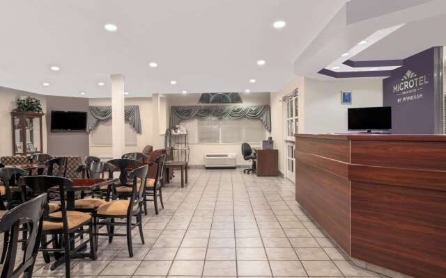 Microtel Inn & Suites by Wyndham Meridian