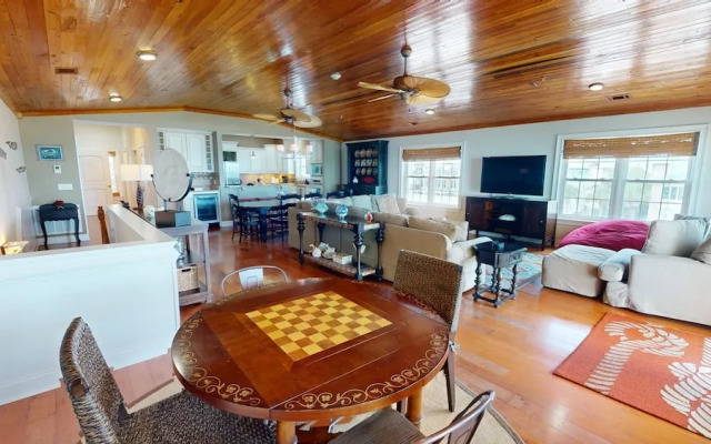 1801-b Strand Avenue