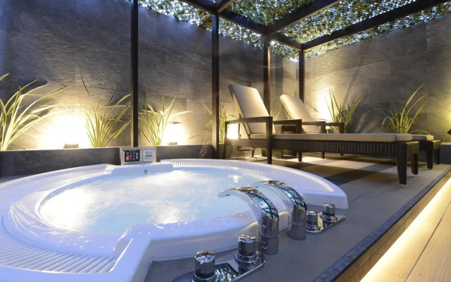 Meguro Holic Hotel