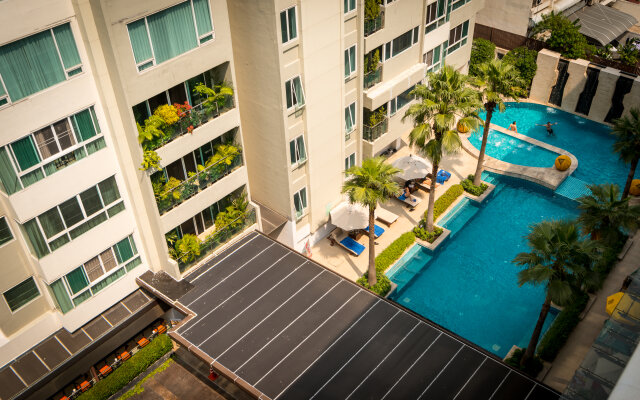 Novotel Living Bangkok Sukhumvit Legacy