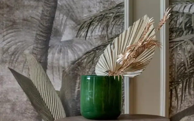 Palace of the Parliament Rainforrest 1BR