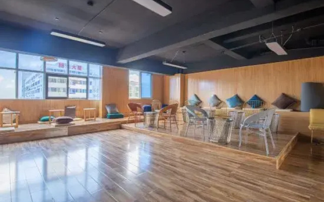 ISU Hostel(Sanya Pedestrian Street Seaview Store)