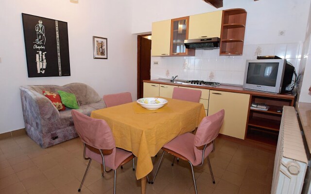 Apartments Yellow 721