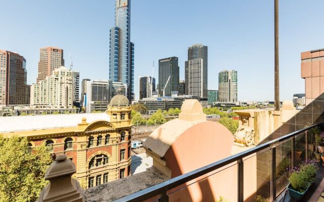BELLE, 2BDR Melbourne Apartment