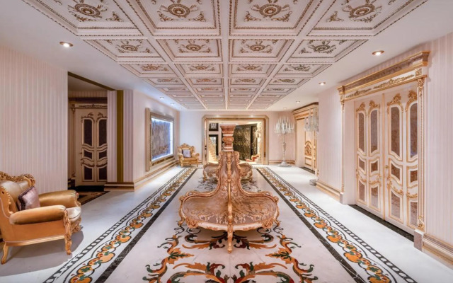 Les Ambassadeurs Marina Hotel & Casino
