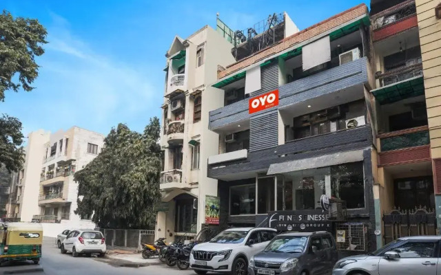 OYO Flagship 80574 Royal Galaxy