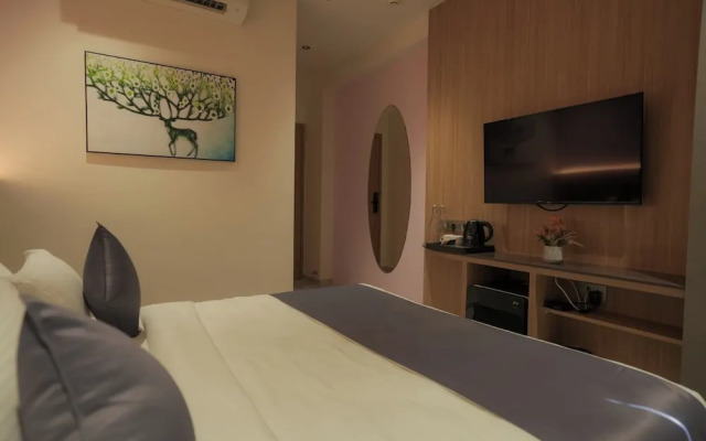 Sudarshan Palace By Spree