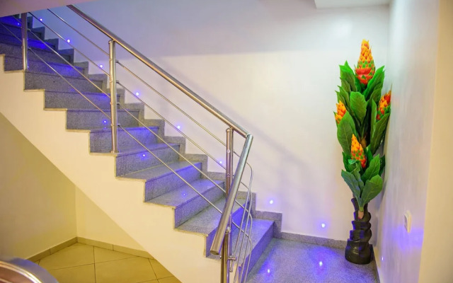 Furnished 4 Beds Semi-det House in Abuja, Nigeria
