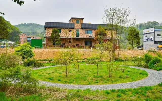Yongin Unhak Pension