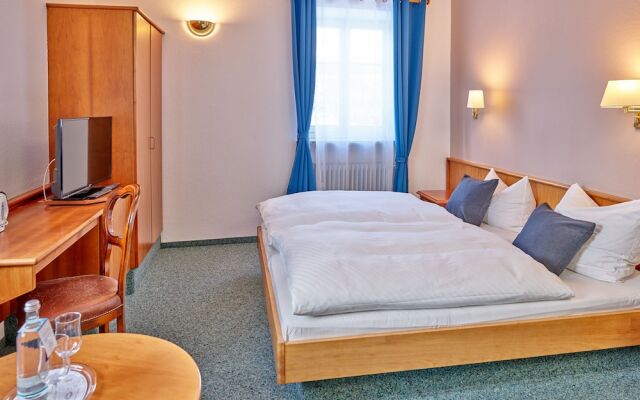 Amweia Hotel & Restaurant