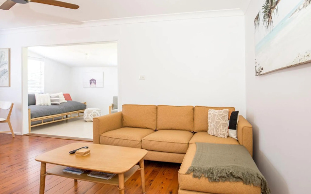 Buwadi - Pet Friendly - 3 Mins Walk to Beach – Guest Rooms – Culburra Beach
