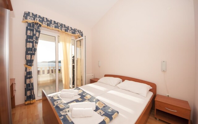 Aparthotel eM Ka