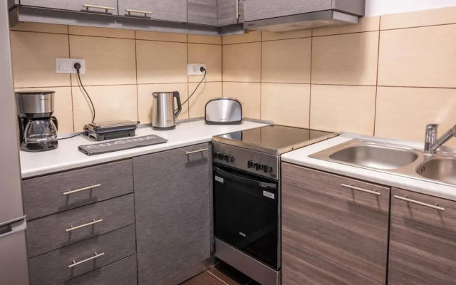 Best House Evmenous Pagrati Athens