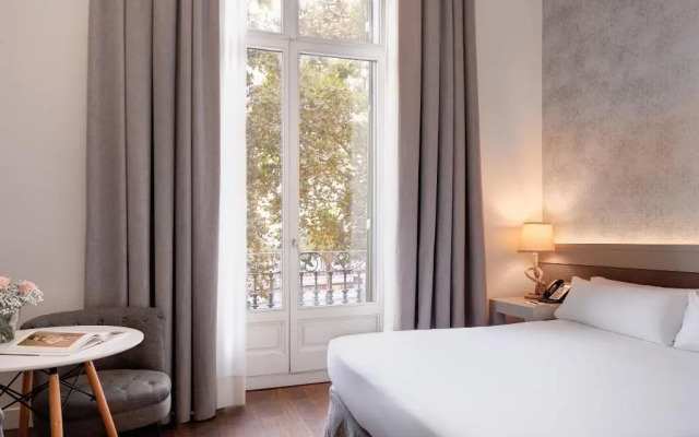 Duquesa Suites Landmark Hotel by Duquessa Hotel Collection