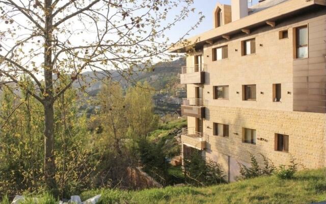 Austria Luxury Apartments, Faraya