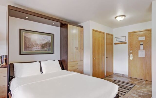 River Mtn Lodge E205