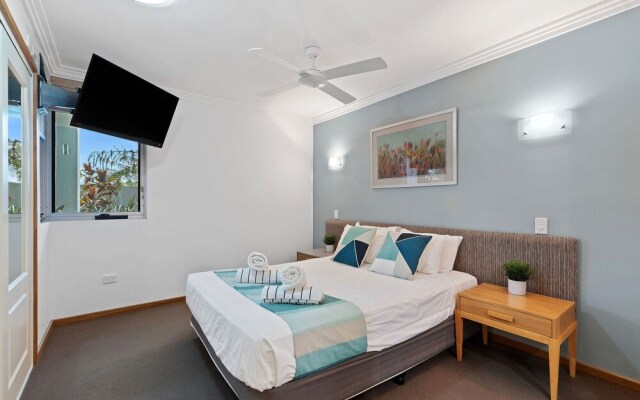 2BR Coolum Beach Escape