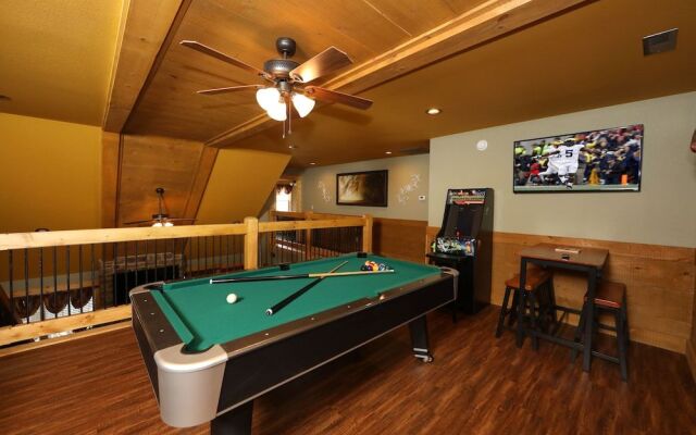 Dive Right In - Four Bedroom Chalet