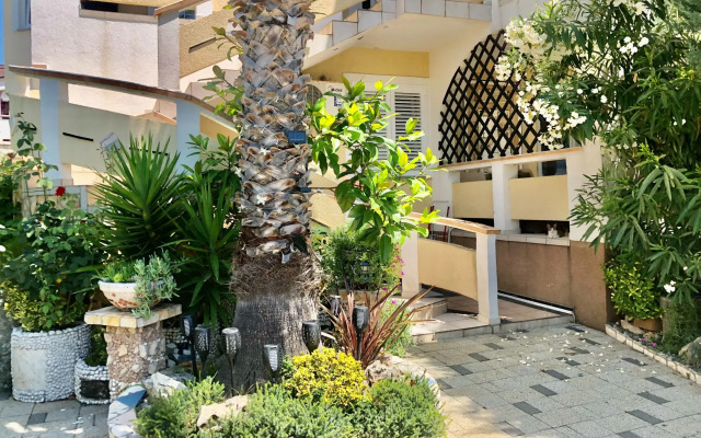 Pool Apartment Tierra 1