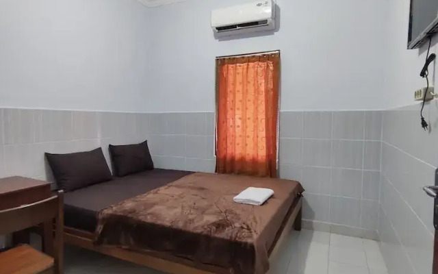 Super OYO 93173 Khazanah Room Syariah