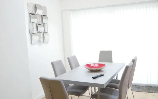 Lower Gill Gardens Penthouse