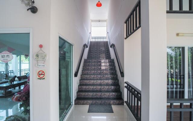 OYO 662 Malee Bunga Hotel