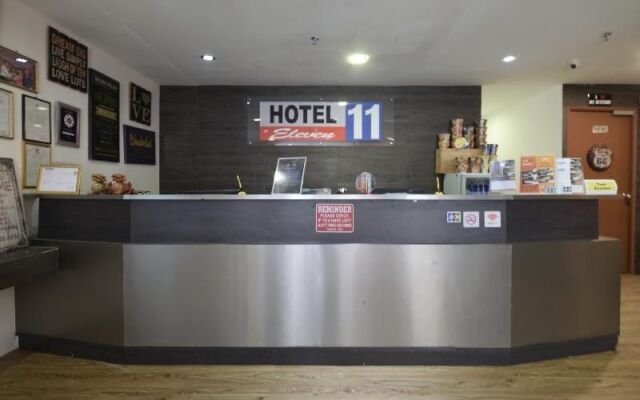 OYO 818 Hotel 11
