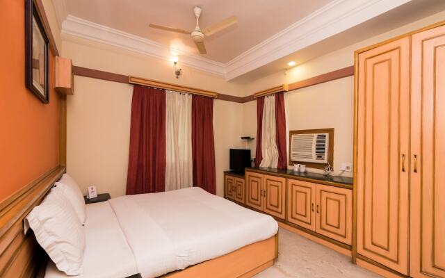 OYO 9182 Kings Crown Hotel