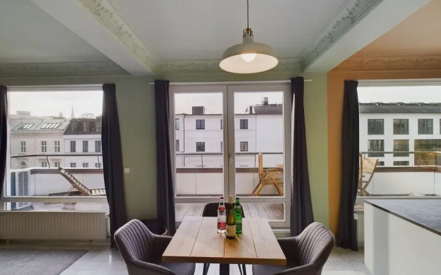 Art Apartments