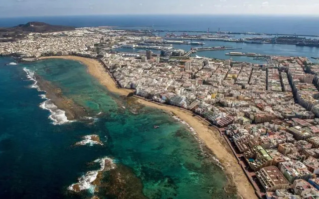 A 1 minuto de Las Canteras