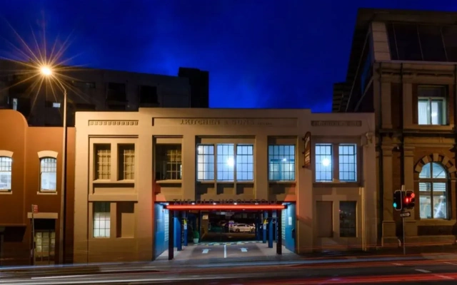 The Old Woolstore Apartment Hotel