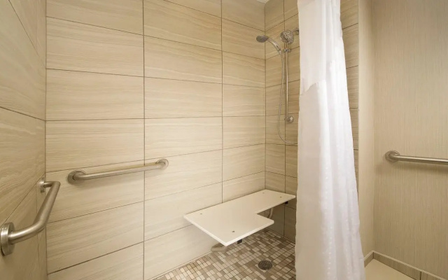 Holiday Inn El Paso Airport by IHG