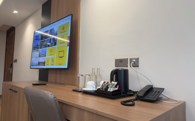 Urbanwoods Hotel Suites by icon