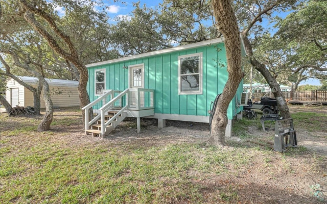 10th Street Bungalow 2 Bedroom Home