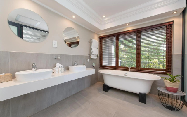 Banhoek Lodge