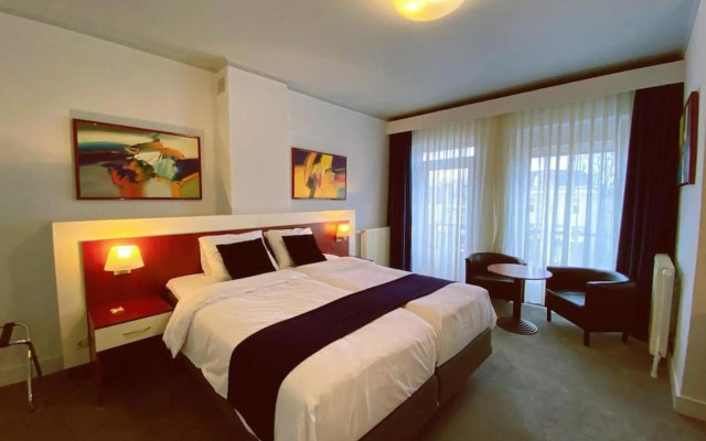 Apollo Hotel