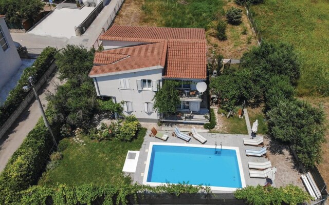 Awesome Home In Kastel Stari With Wifi And 3 Bedrooms