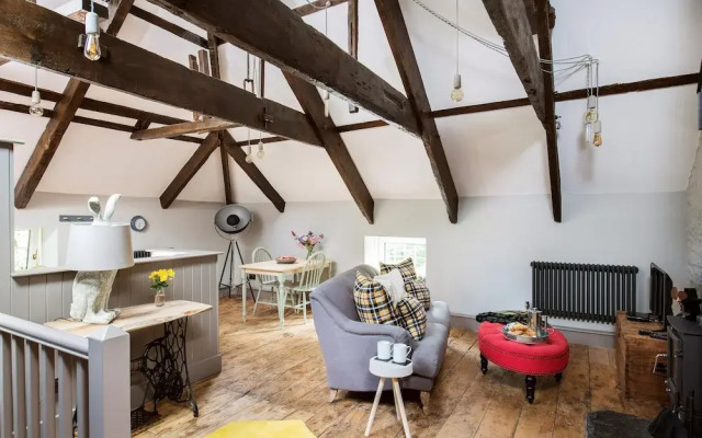 The Hideaway & Spa Terrace at Tregoose Old Mill