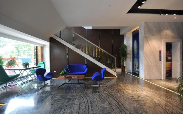 Zmax Hefei High Speed Rail South Station