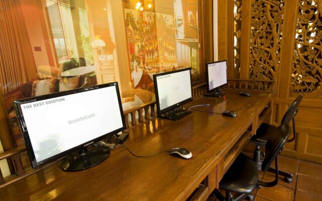 Lamphu Tree House Boutique Hotel